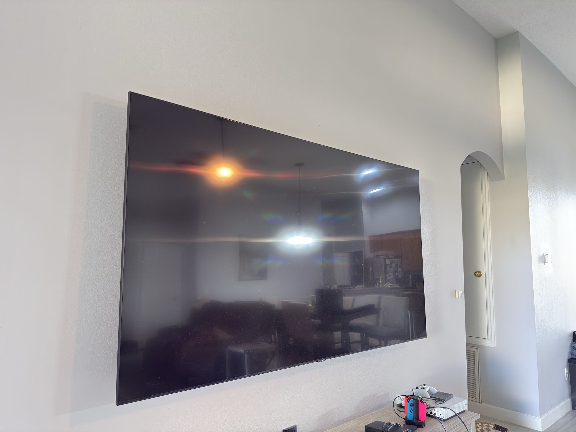 85” Samsung QLED 4K TV With SONY Soundbar -LIKE NEW