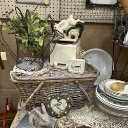 Farmhouse Spring Decor