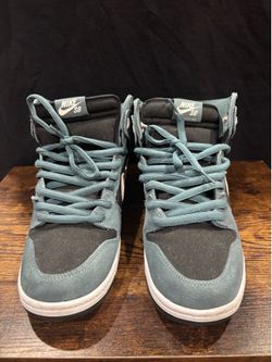 Nike SB Dunk High Pro