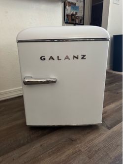Galanz Mini Fridge