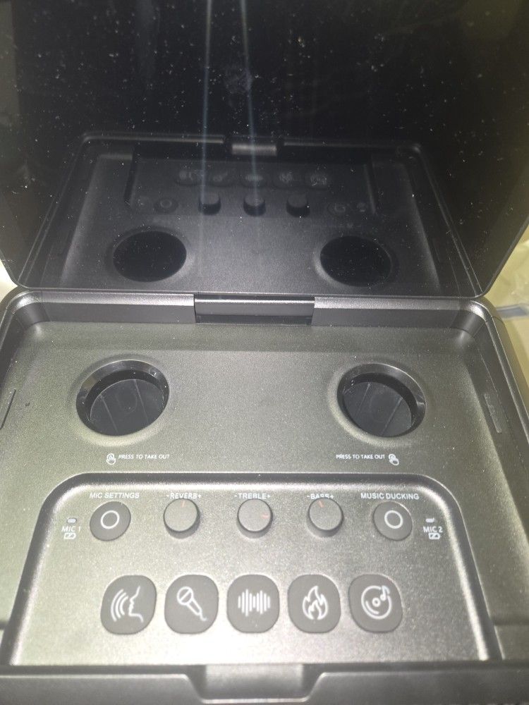 Ikarao Karaoke Machine Break 2