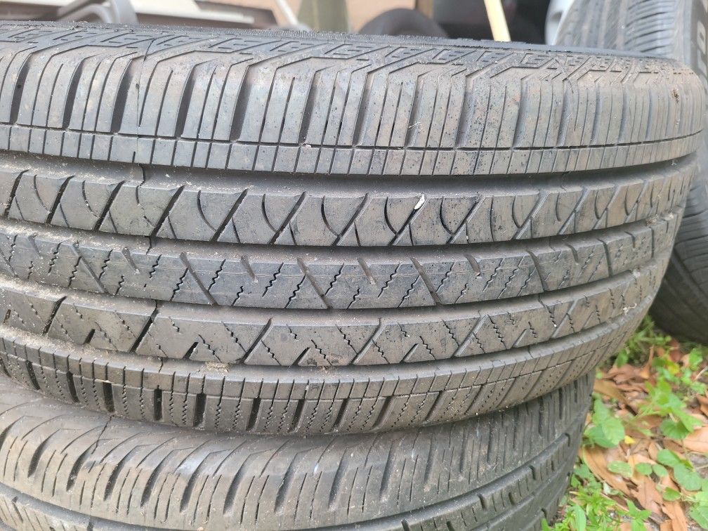 Tire 245/50R20