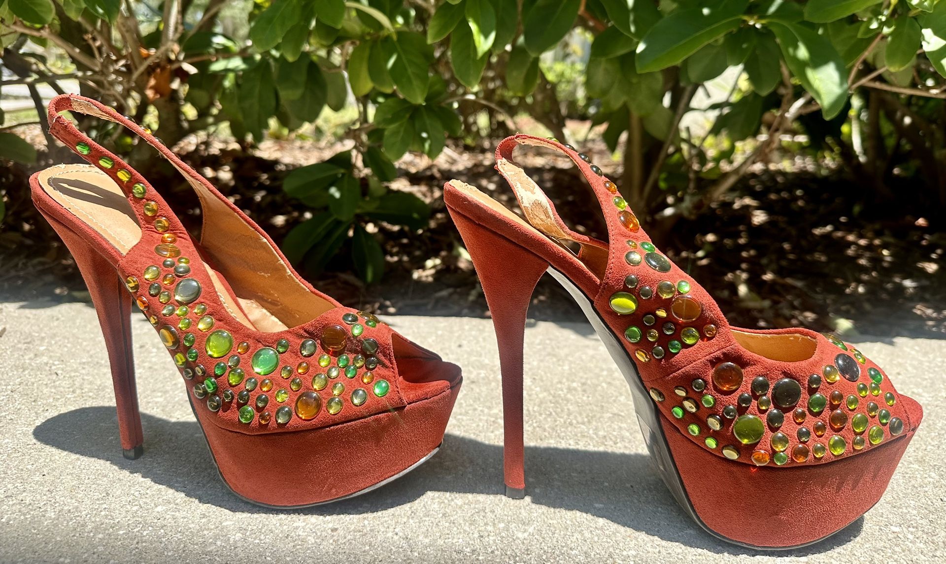 Liliana Size 11 Sexy Peep Toe Heels with Gems