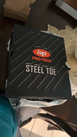Steel toe cowboy boots