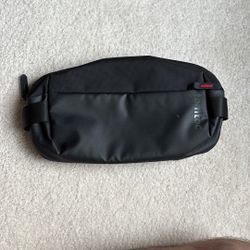 Tomtoc Crossbody Bag