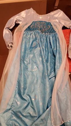 Elsa costume/dress 7-9