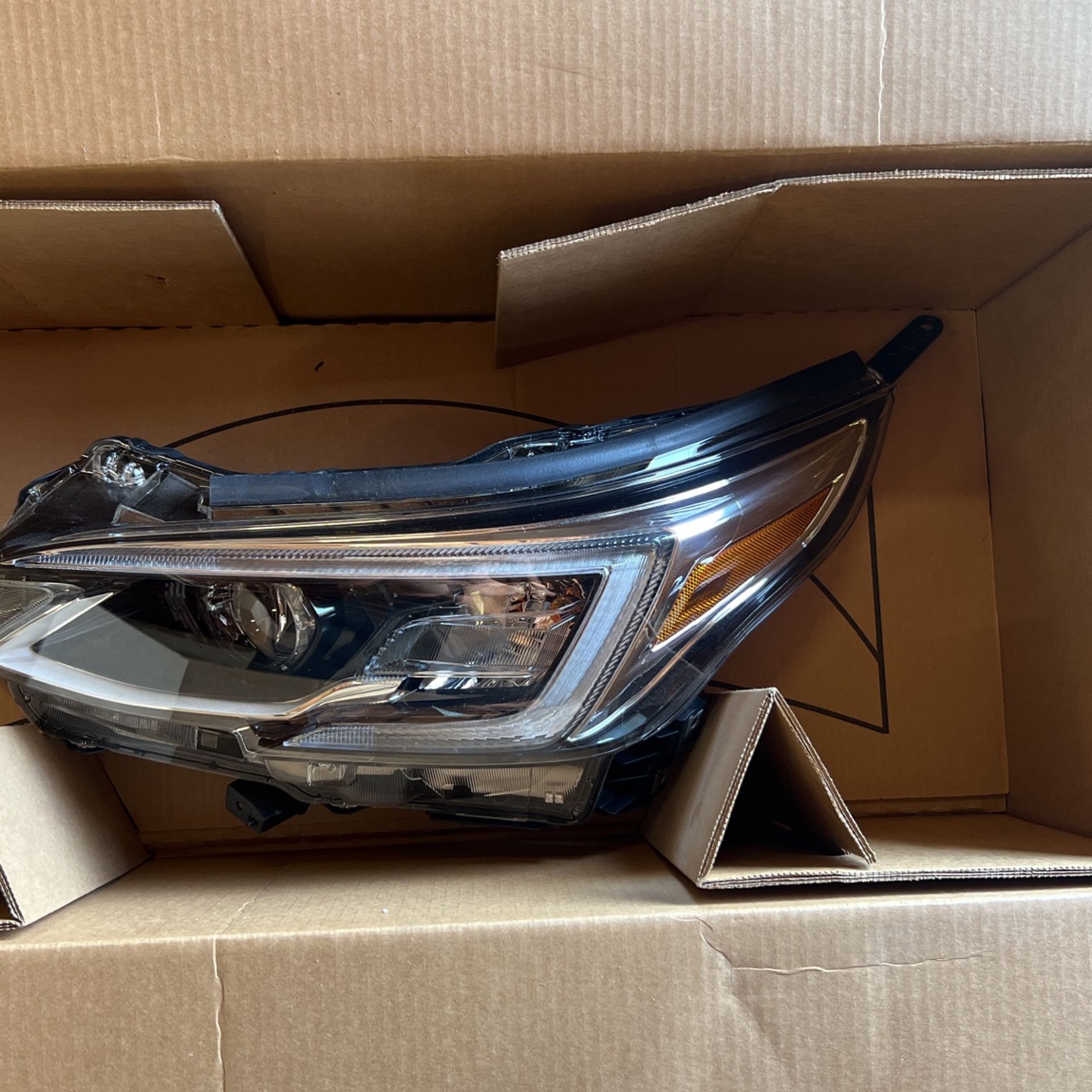 2022 Subaru Outback Headlight