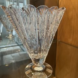 Beautiful Crystal Cut Vintage Fan Shaped Vase