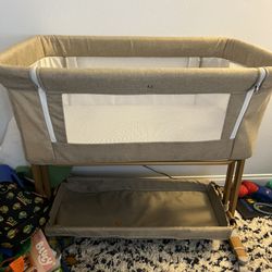 Adjustable Height Bassinet