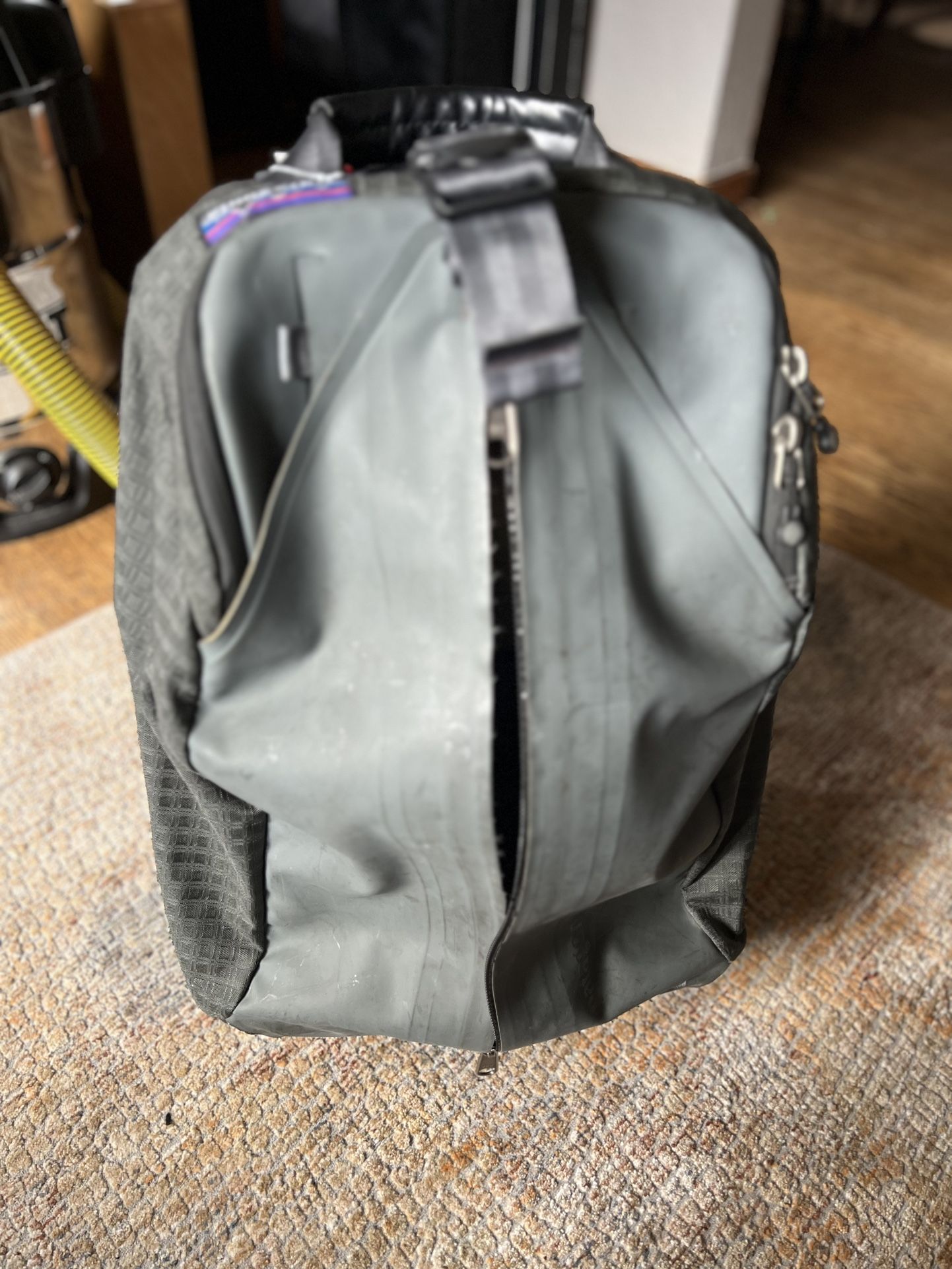 Patagonia Dry Travel Bag With Wheels