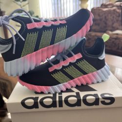 Adidas Kaptir Flow Kids Size 5.5