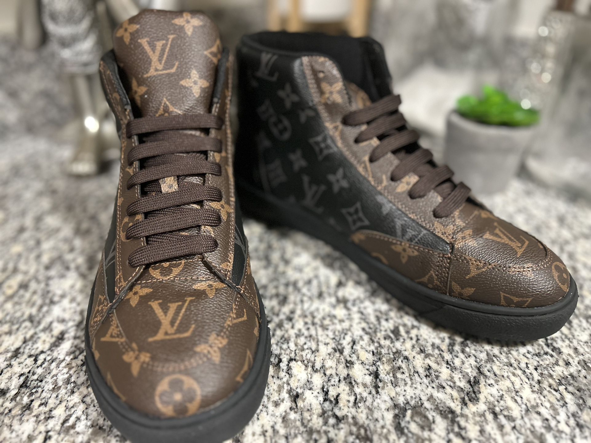 Louis Vuitton Trainer for Sale in Indianapolis, IN - OfferUp