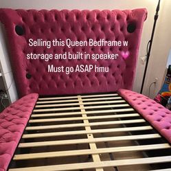 Queen Upholstered Round Storage Bed with Speakers 
