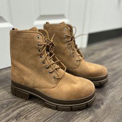 UGG Men's Sky View Lace-Up Waterproof Service Boot SIZE 10 US