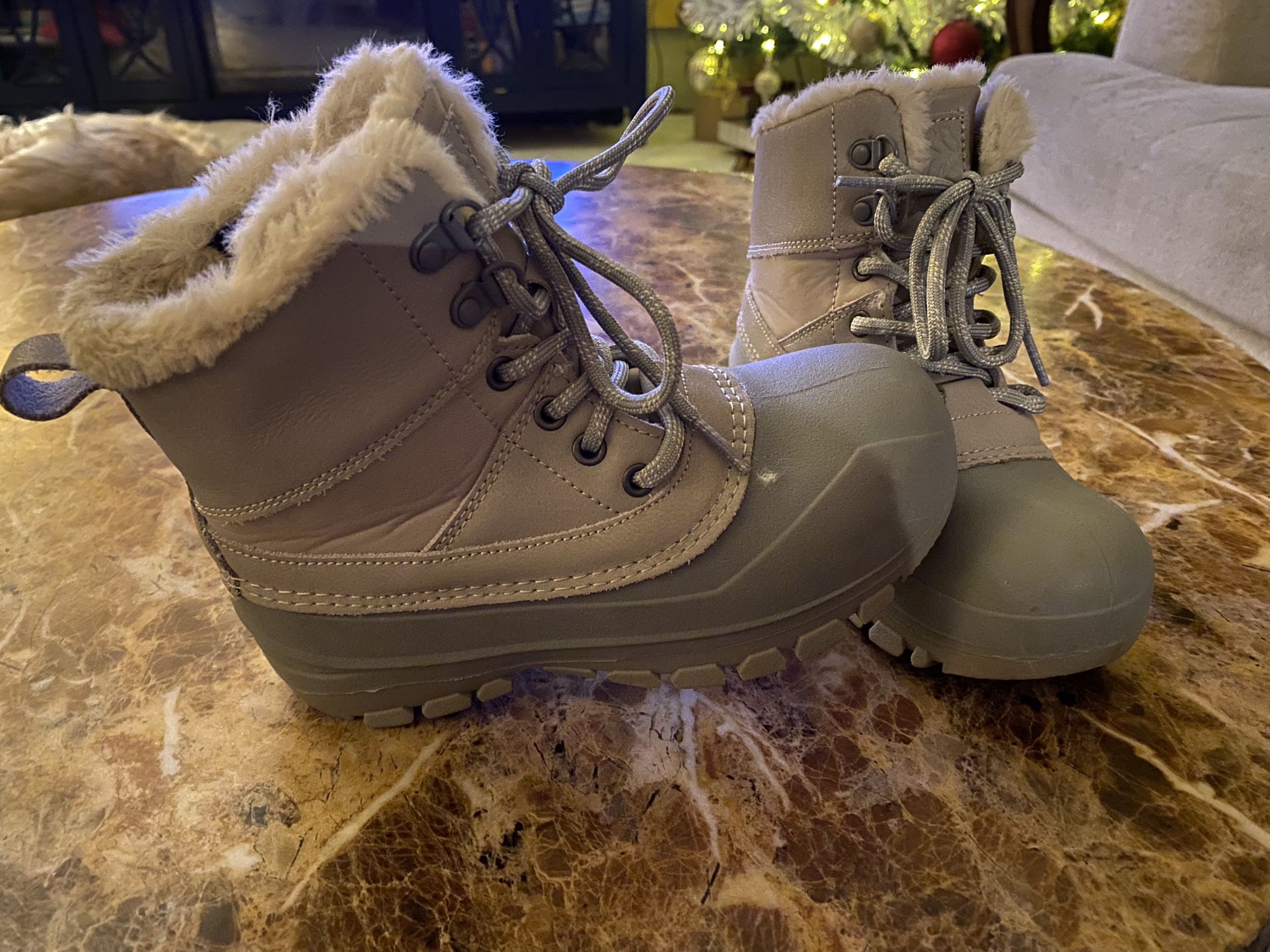 Brand New Thermite Winter / Snow Boots Children ‘s Size 13 Unisex