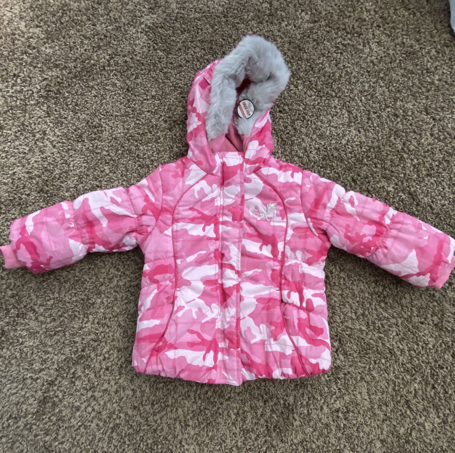 Brand New Zero Xpsoure Pink Camouflage Snow Jacket - Size S/4 - $25