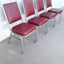 4 Chairs Set
