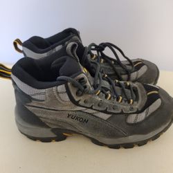 Yukon Mens Hiking Boots 9M Gray Suede 9M