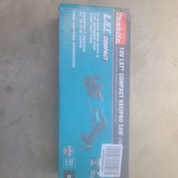 Makita Compact Recipro Saw 