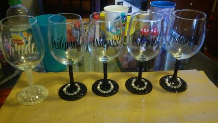 PERSONALIZED WINE GLASSES