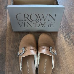 Brand new women’s Crown Vintage Drillis Clog size 8