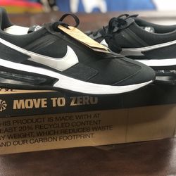 MEN'S NIKE AIR MAX PRE-DAY- Size 13