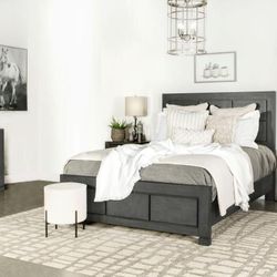 New All Solid Wood 4 PC King Bedroom Set. King Bedframe Dresser Mirror Nightstand