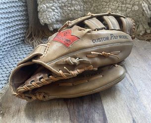 Vintage 1980s MacGregor Topline PXCF model outfield baseball glove mitt