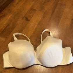 Woman’s Cacique Bra Shipping Available 
