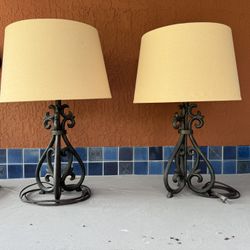 Set Two Table Lamps 
