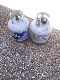 2 empty propane cylinders
