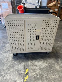Metal Tool Shed Cabinet Two Door Solid Work Bench