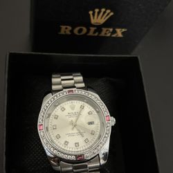 Sliver Dial Watch Size 40mm 