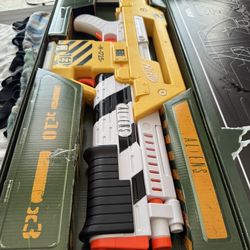 Nerf LMTD Aliens M41-A Pulse Rifle Blaster Brand New W/Original Box