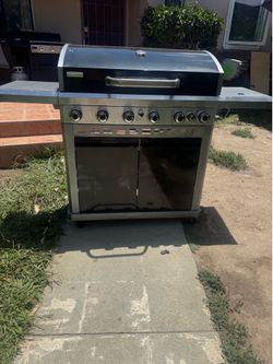 Gas grill