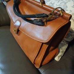 Vintage Coach Leather Sashae Lap Top Bag