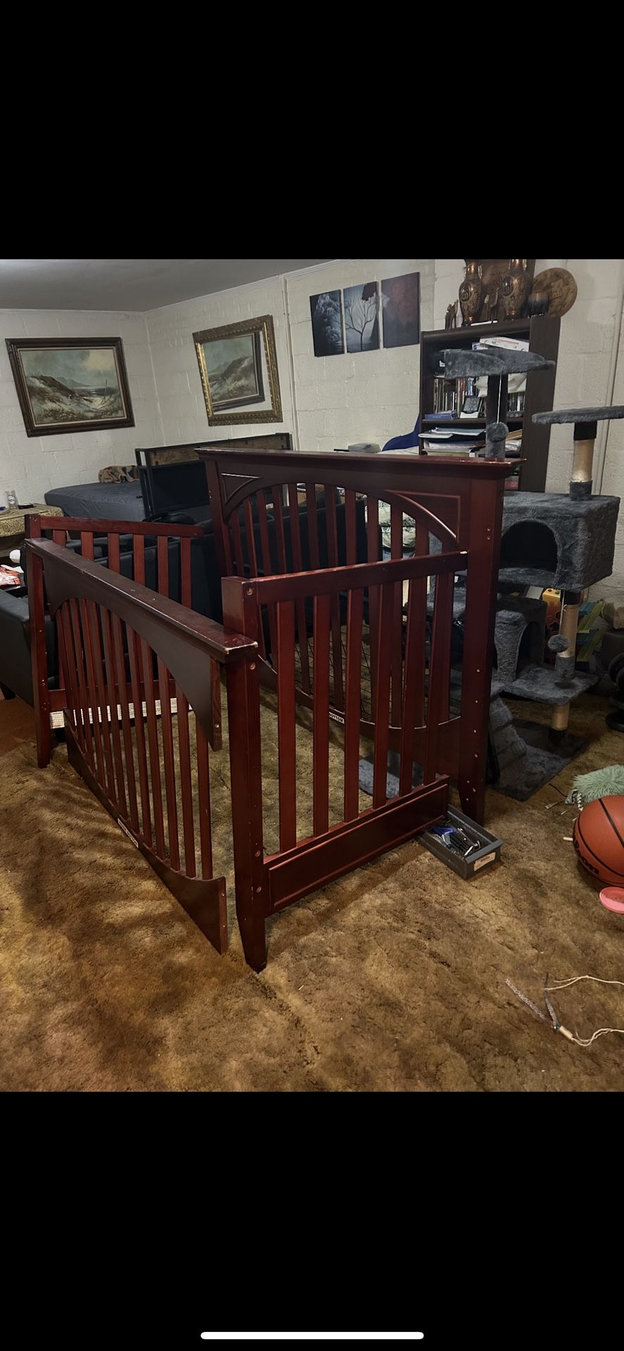 Baby/toddler Crib  W