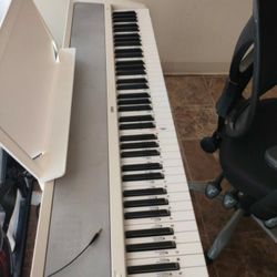 Korg B1 Piano.
