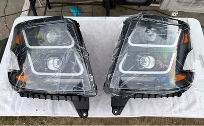 15-22 Chevy Tahoe Black Projector Dual LED Headlights