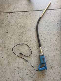 Electric concrete vibrator