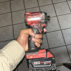 Milwaukee impact and battery