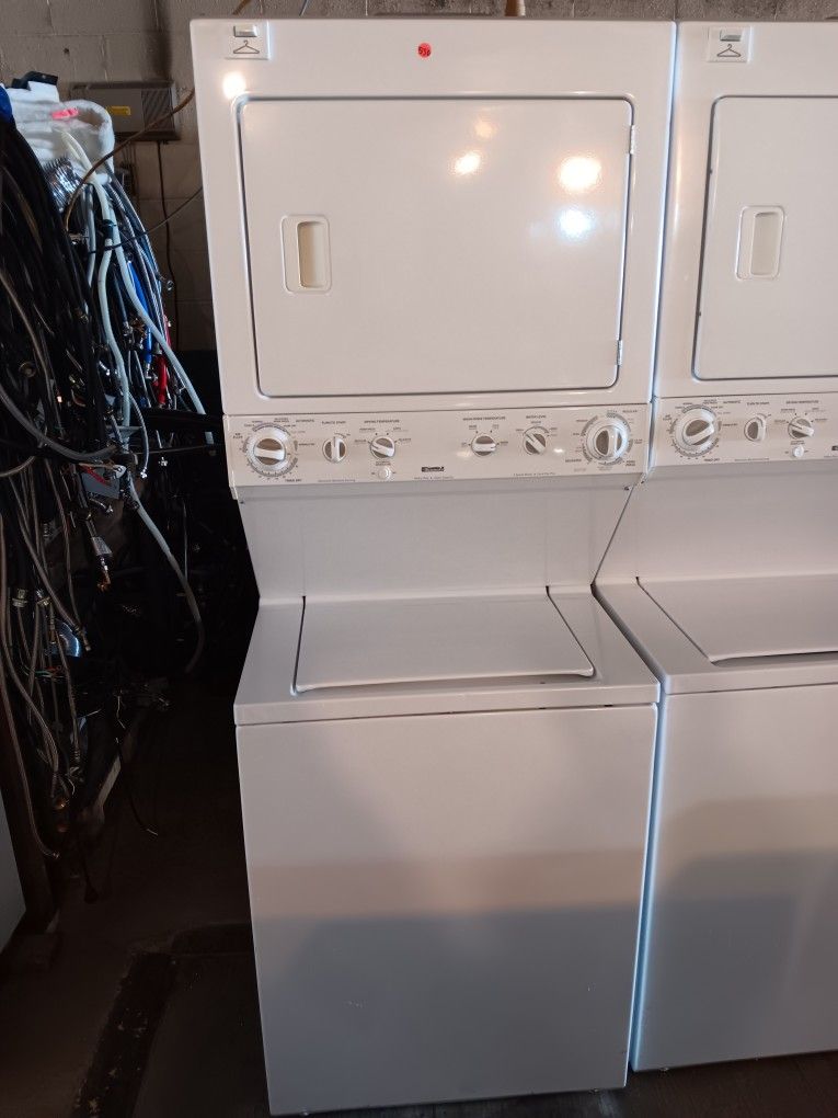 Kenmore Stacked Washer/ Dryer Set
