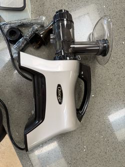 Omega Juicer NC1000HDS Juice Extractor and Nutrition System Slow Masticating BPA-FREE with Quiet Motor and Reverse Easy to Clean, 200-Watt, Silver