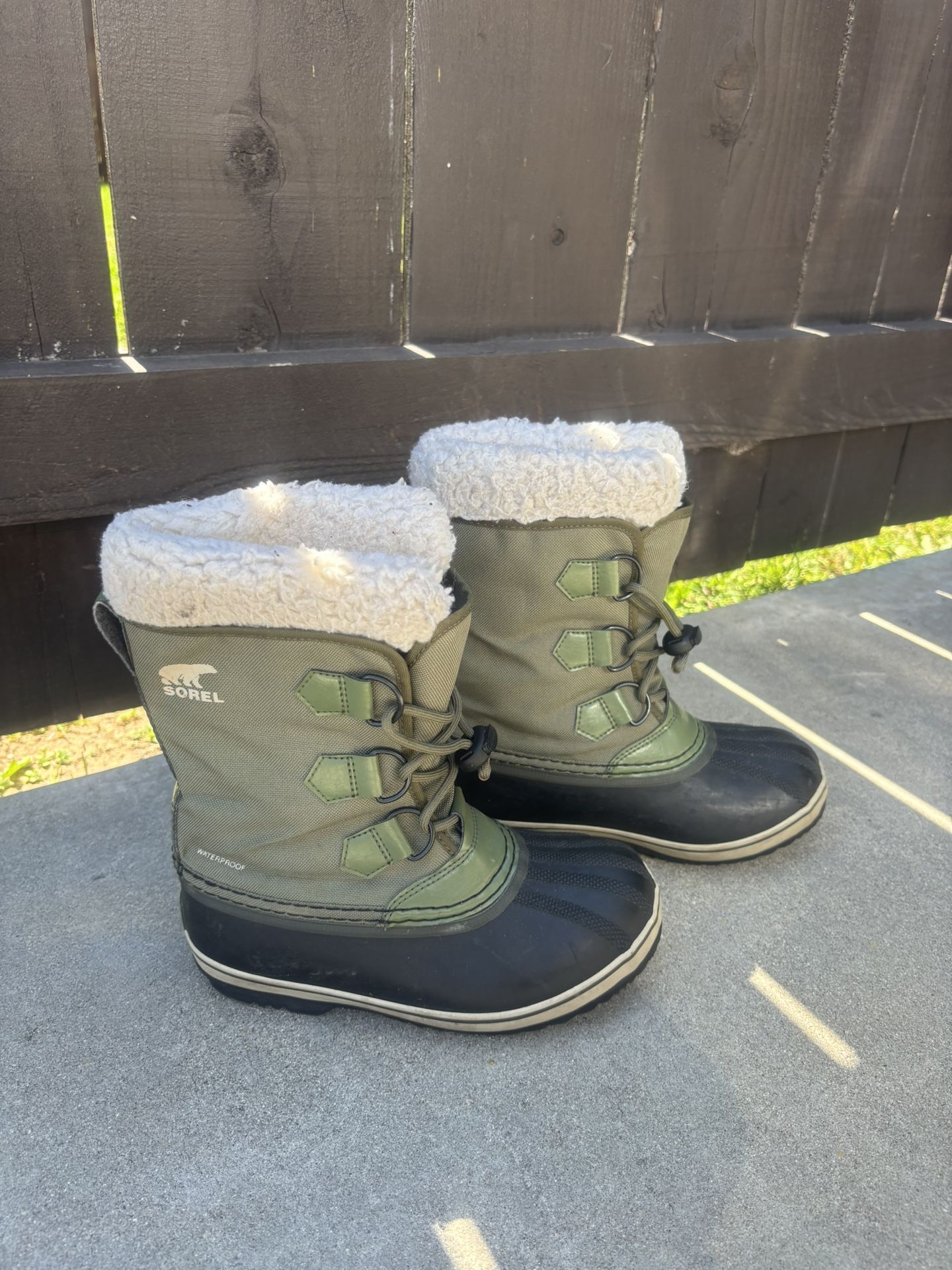 Sorel Snow Boots Big Kids Size 2