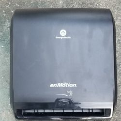 Touchless Paper Towel Dispenser (new)