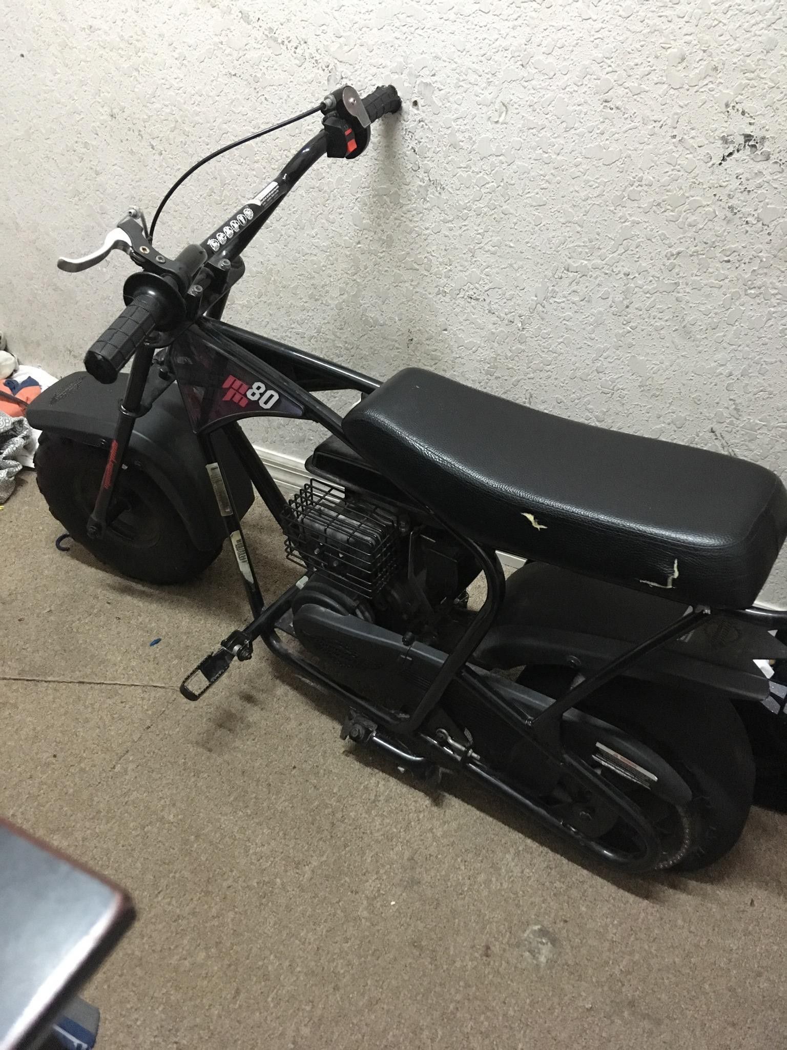 Monster Moto 80 cc Mini Bike