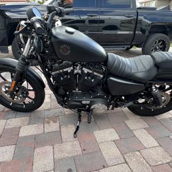 Harley-Davidson XL883N Iron 883