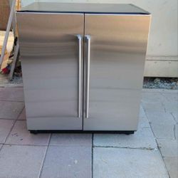 30" 5.4 Cu.ft. Built-in Side By Side Refrigerator 