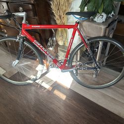 I am selling a bicycle in good condition, all the information is in the photos.