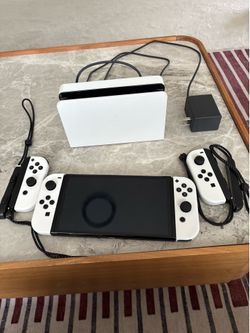 Nintendo Switch OLED (White) — No Drift, Excellent Condition